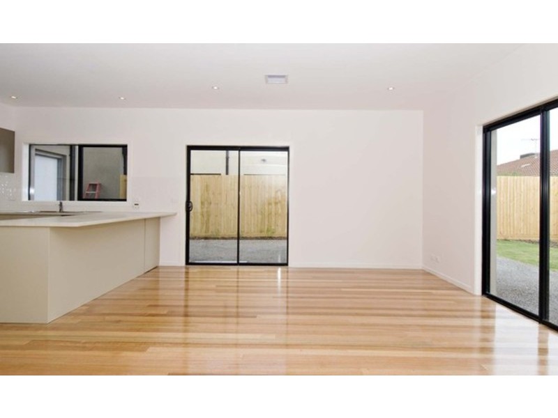 2/26 Bedford Road, Ringwood VIC 3134