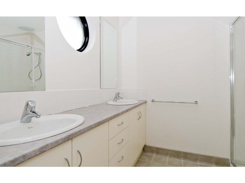 2/26 Bedford Road, Ringwood VIC 3134