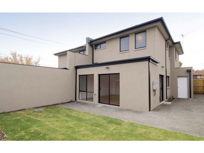 2/26 Bedford Road, Ringwood VIC 3134