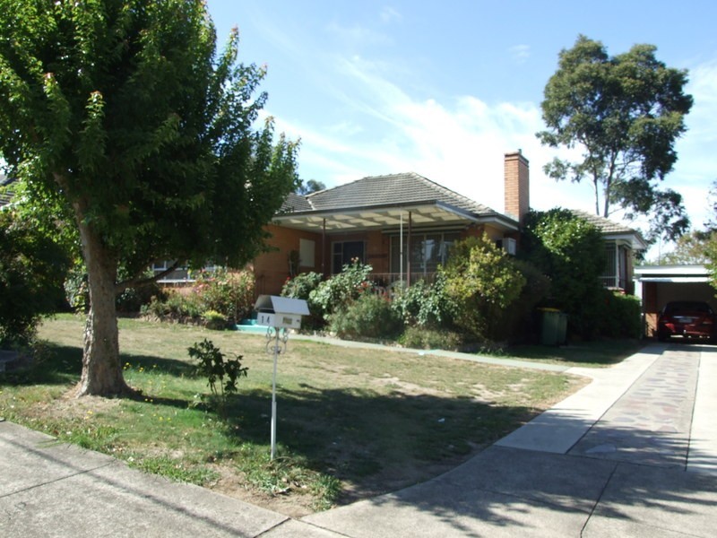 14 Charles Street, Mooroolbark VIC 3138