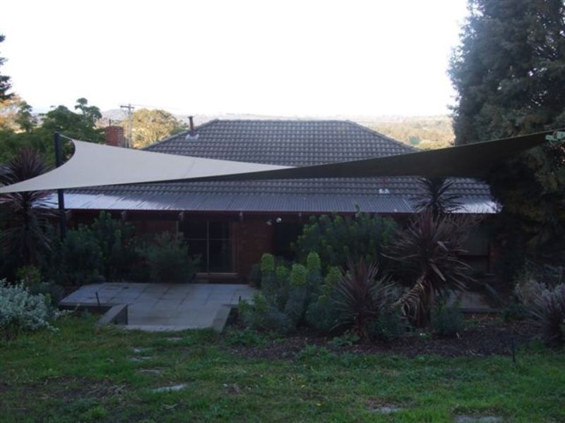 17 Barina Avenue, Mooroolbark VIC 3138