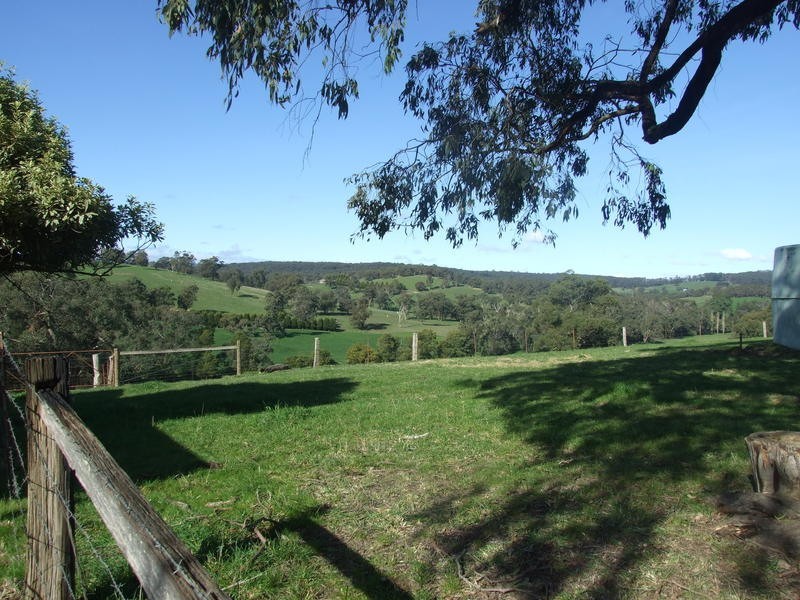 “Kalaw” Healesville-kooweerup Road, Cockatoo VIC 3781