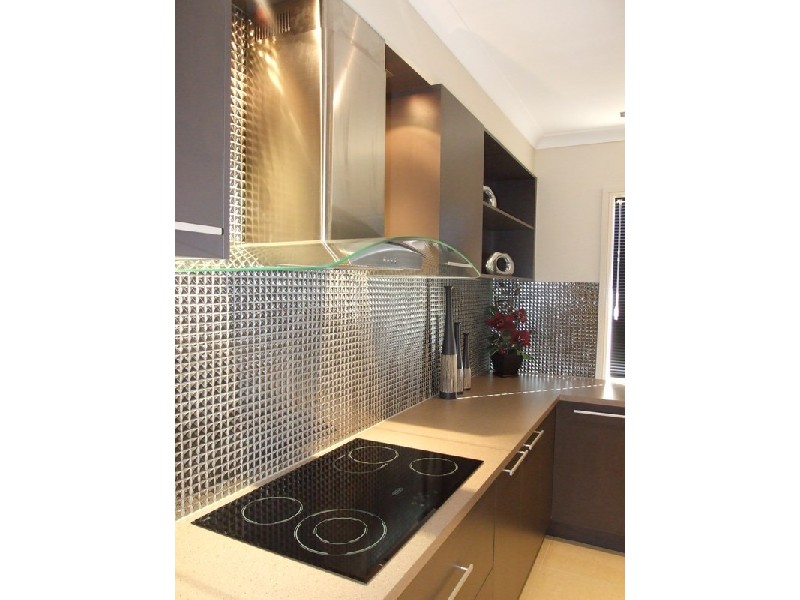 17 Kingston Way, Mooroolbark VIC 3138