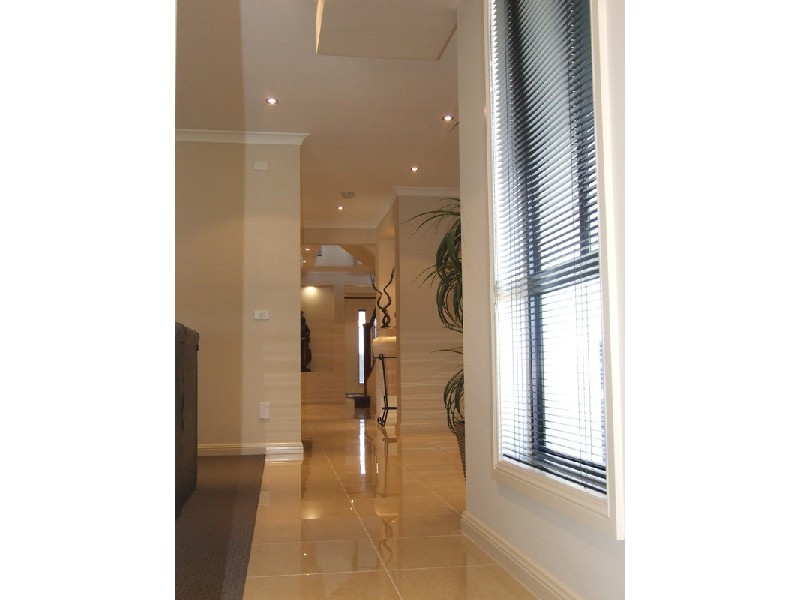 17 Kingston Way, Mooroolbark VIC 3138