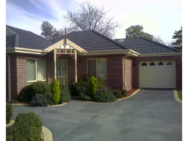 2/34 Swinburne Avenue, Mooroolbark VIC 3138