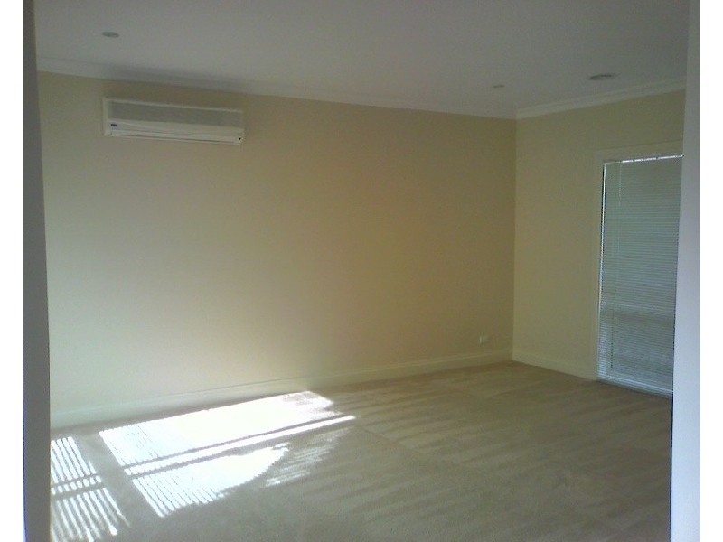 2/34 Swinburne Avenue, Mooroolbark VIC 3138