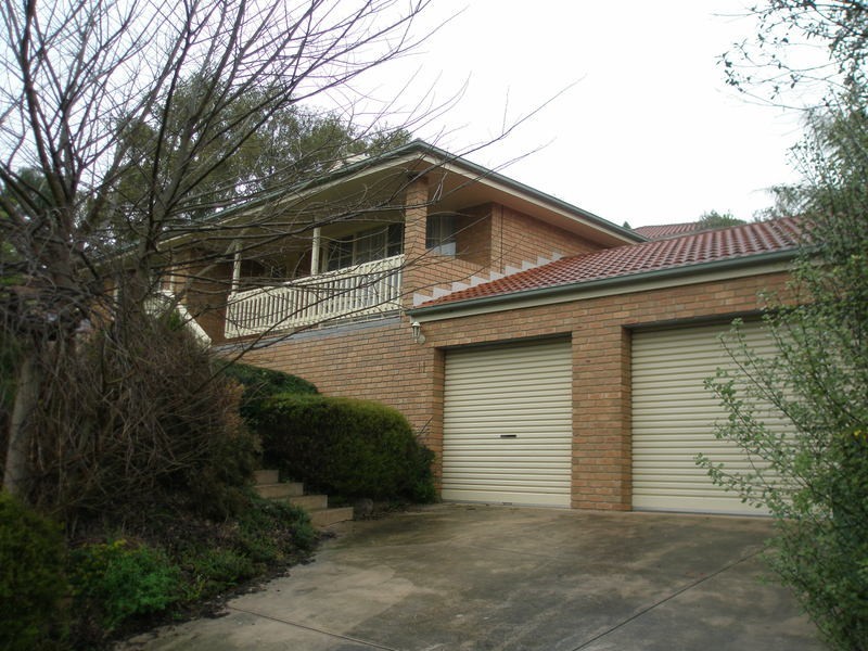 11 Kirkford Drive, Mooroolbark VIC 3138