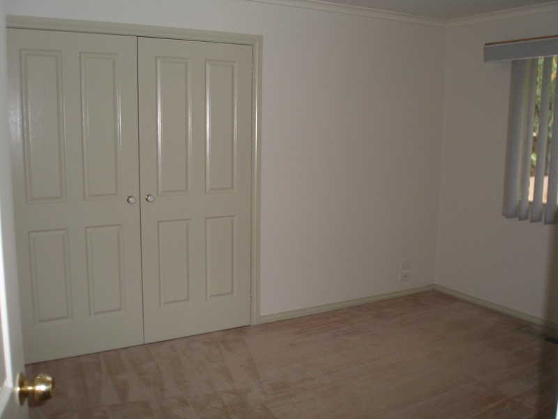 11 Kirkford Drive, Mooroolbark VIC 3138