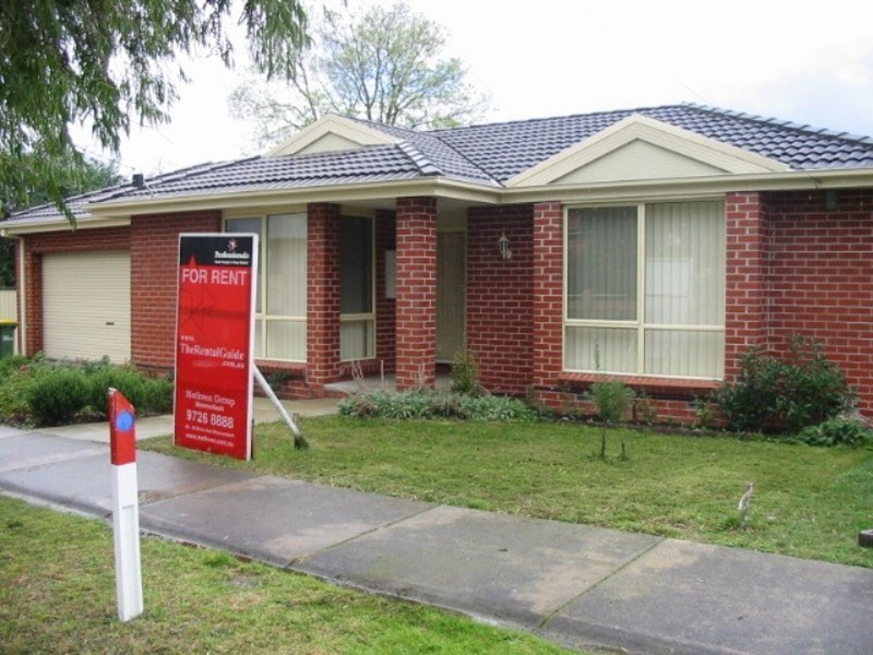 3/4 Cullis Parade, Bayswater VIC 3153