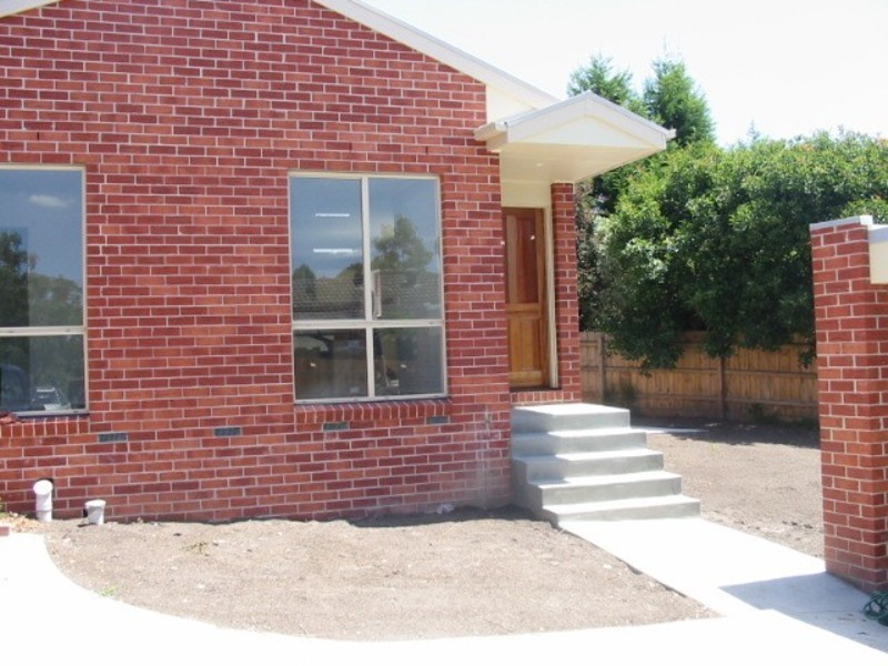 2/14 Anthony Drive, Chirnside Park VIC 3116