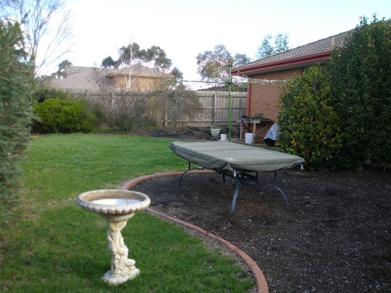 3 Hillview Court, Croydon Hills VIC 3136