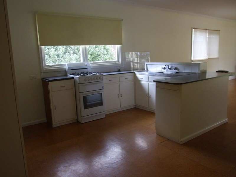 22 Nicholson Crescent, Lilydale VIC 3140