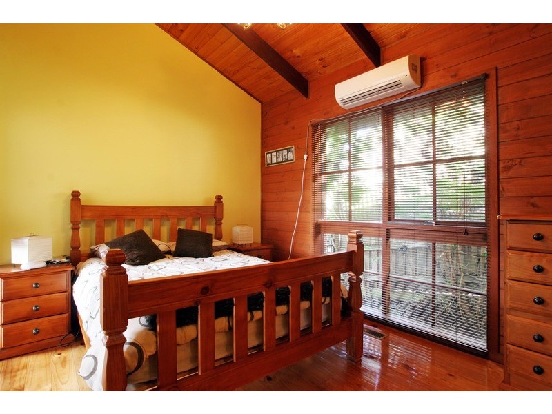 25 Lansell Road, Mooroolbark VIC 3138
