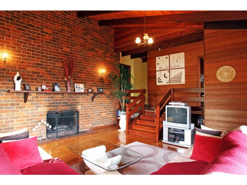 25 Lansell Road, Mooroolbark VIC 3138