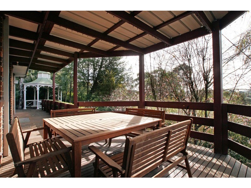 25 Lansell Road, Mooroolbark VIC 3138