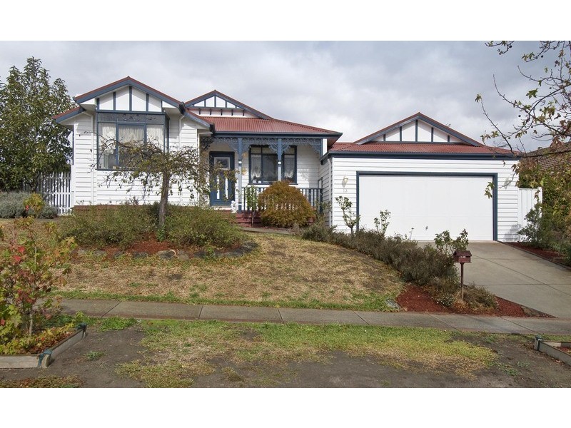13 Yering Place, Chirnside Park VIC 3116