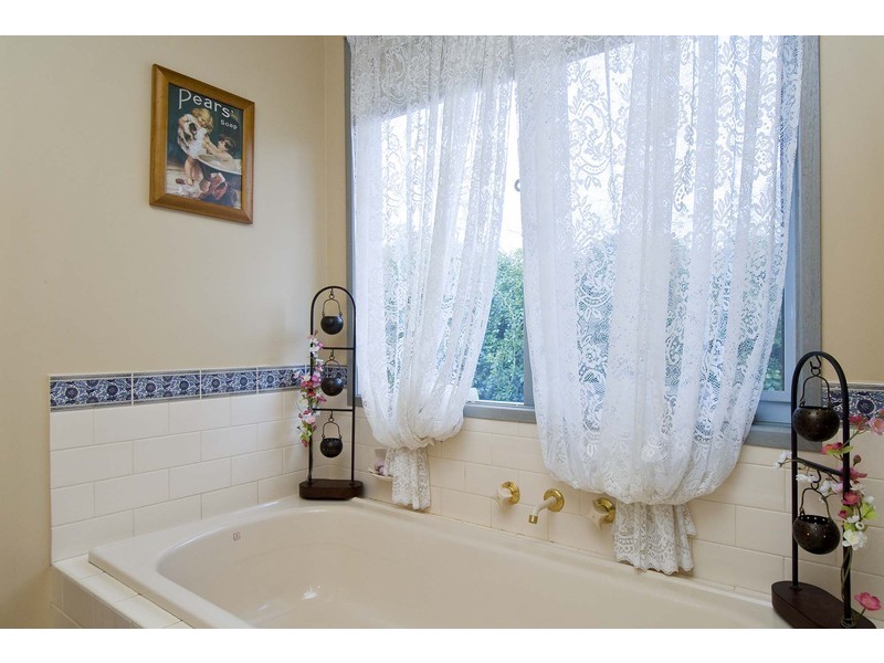 13 Yering Place, Chirnside Park VIC 3116