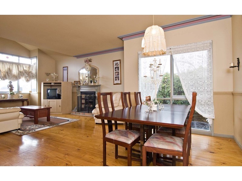 13 Yering Place, Chirnside Park VIC 3116