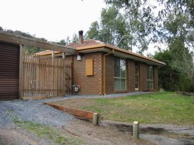 8 Trafalgar Crescent, Lilydale VIC 3140
