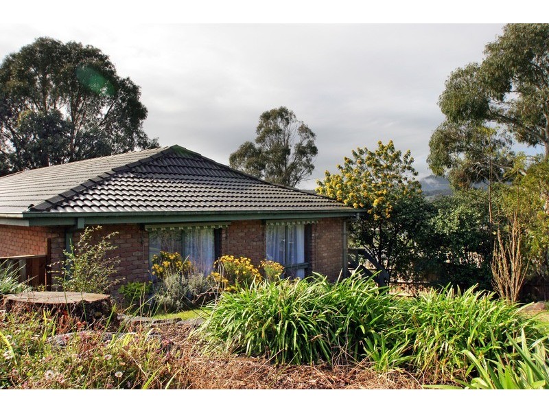1 Landara Court, Mooroolbark VIC 3138
