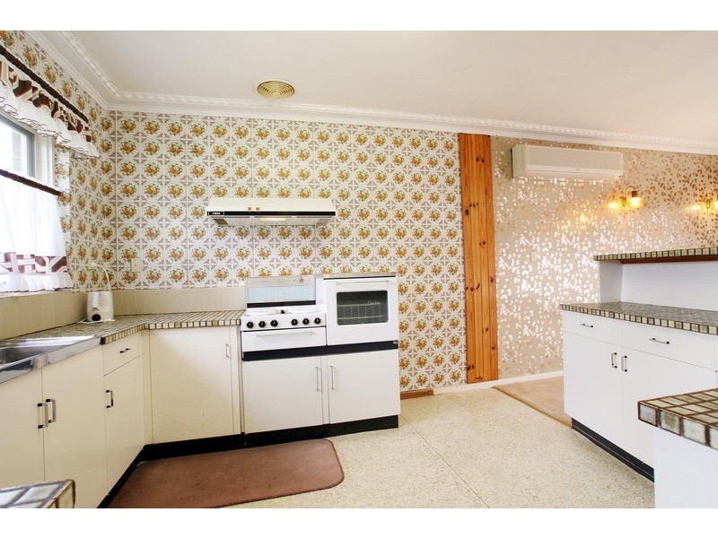 26 Sweetland Road, Mooroolbark VIC 3138