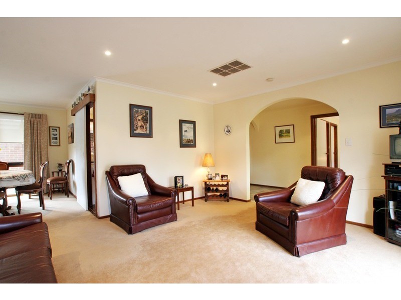 4 Heysen Court, Mooroolbark VIC 3138