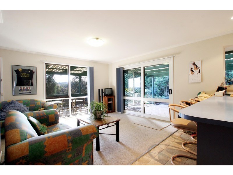 18 Cheriton Drive, Mooroolbark VIC 3138