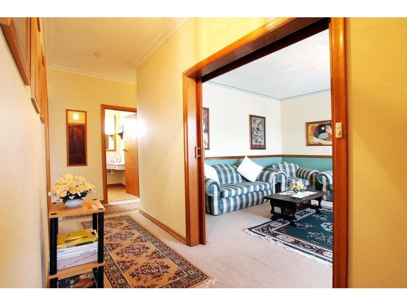 3/8 Churchill Road, Croydon VIC 3136