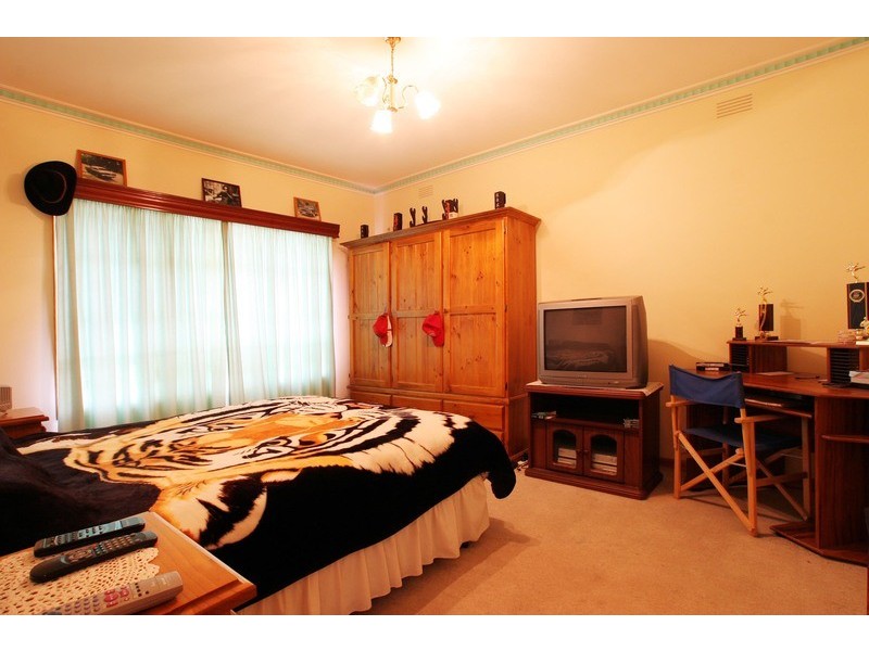 3/8 Churchill Road, Croydon VIC 3136