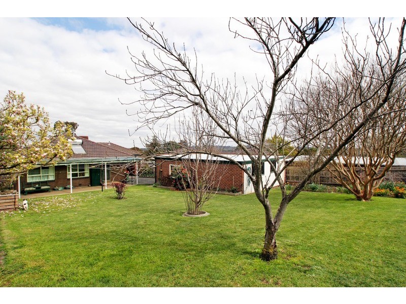 11 Old Kent Road, Mooroolbark VIC 3138