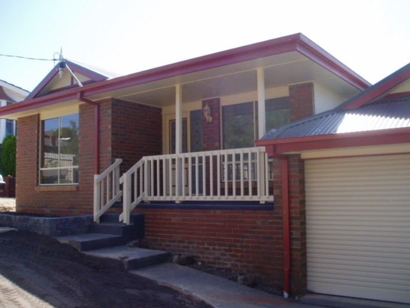 1 Kingswood Drive, Chirnside Park VIC 3116