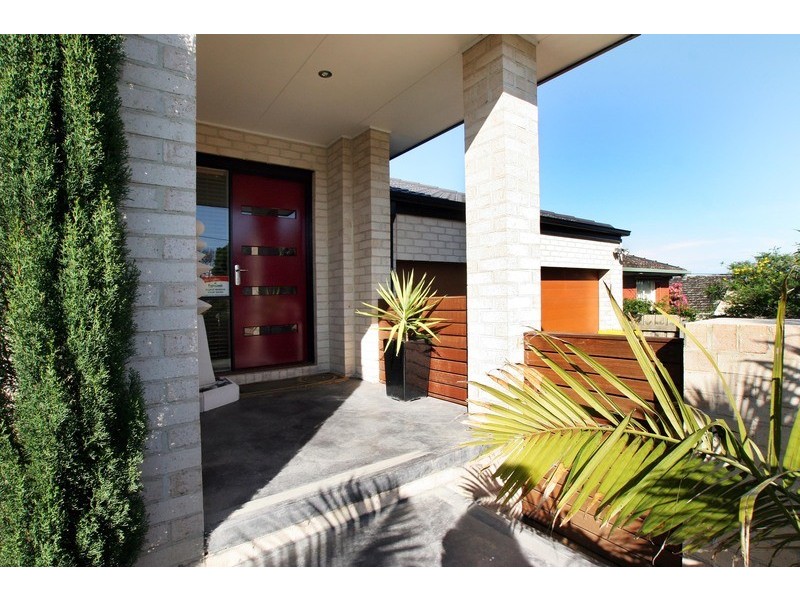 42 Sweetland Road, Mooroolbark VIC 3138