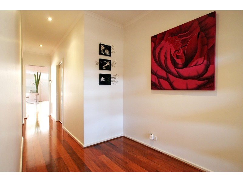 42 Sweetland Road, Mooroolbark VIC 3138