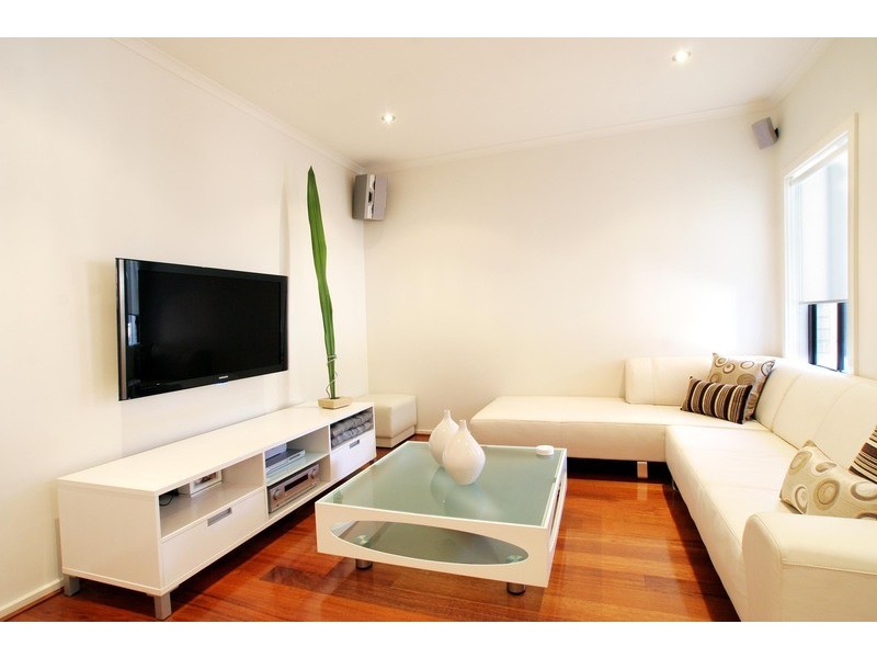 42 Sweetland Road, Mooroolbark VIC 3138