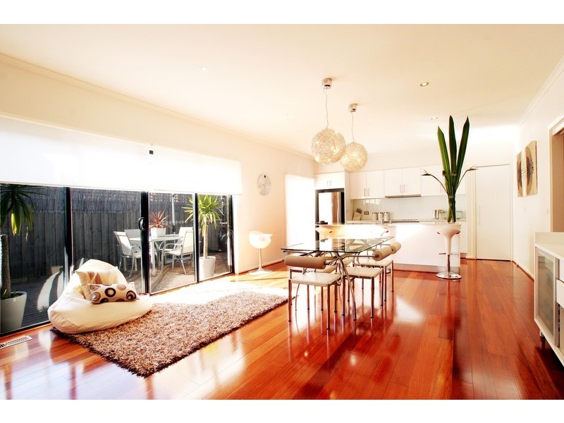 42 Sweetland Road, Mooroolbark VIC 3138