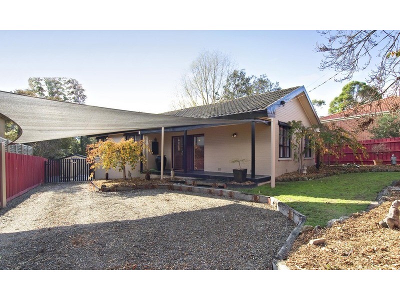 1 Dennis Street, Croydon VIC 3136