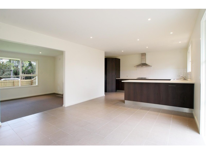 15 Jesmond Road, Croydon VIC 3136