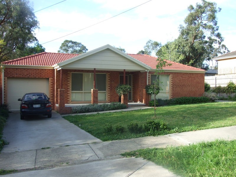 1/147 Lincoln Road, Croydon VIC 3136