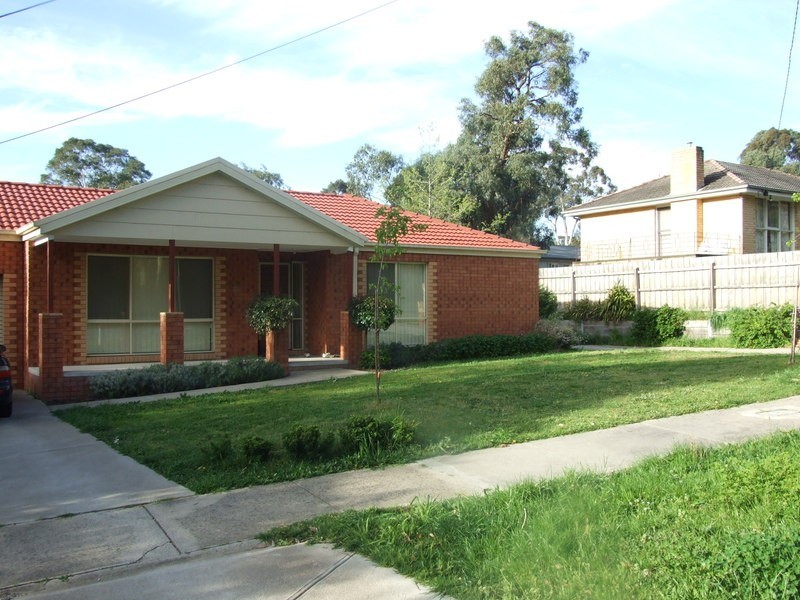 1/147 Lincoln Road, Croydon VIC 3136