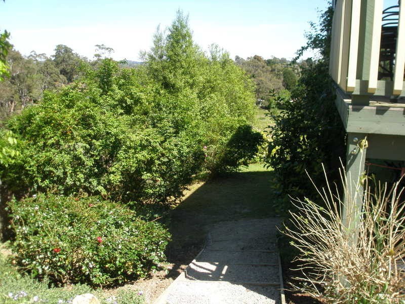 3 Tony Place, Mooroolbark VIC 3138