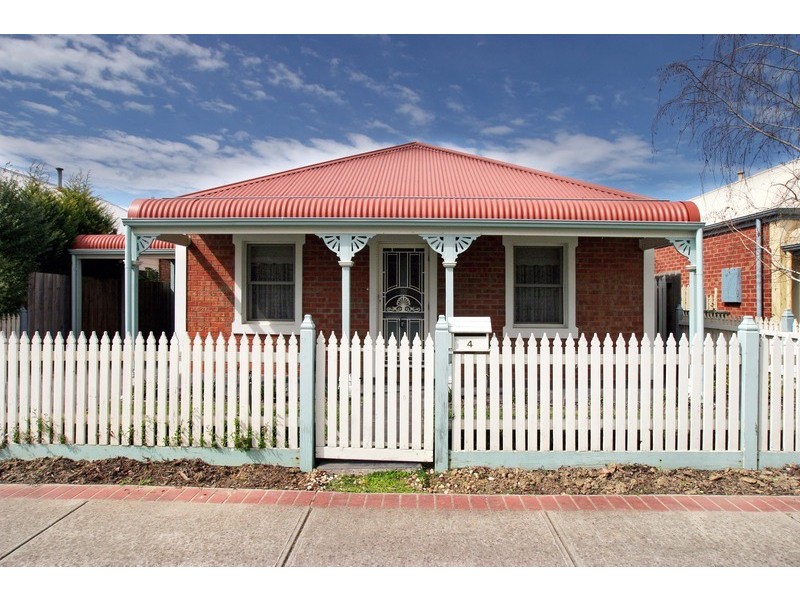 4 Rosewood Place, Chirnside Park VIC 3116
