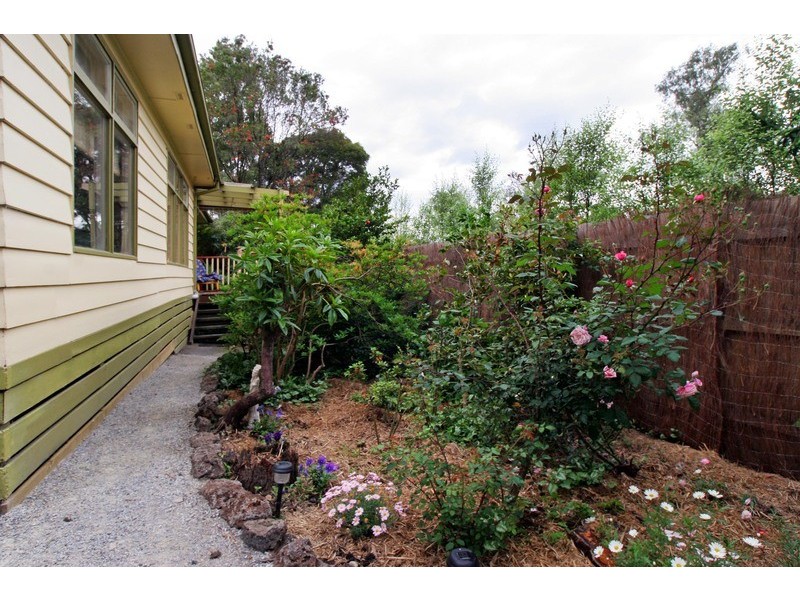 4 Newman Road, Mooroolbark VIC 3138