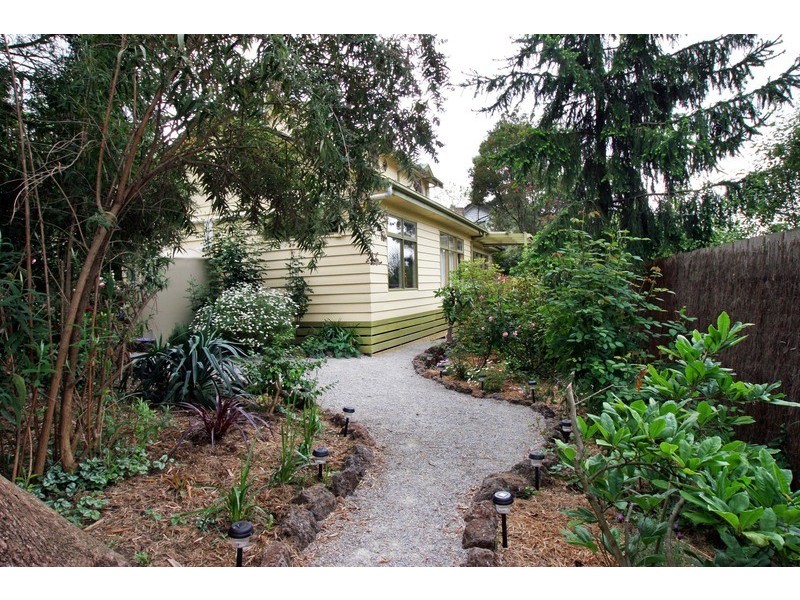 4 Newman Road, Mooroolbark VIC 3138