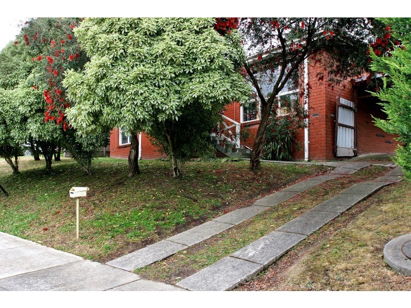 6 Hedwig Drive, Mooroolbark VIC 3138