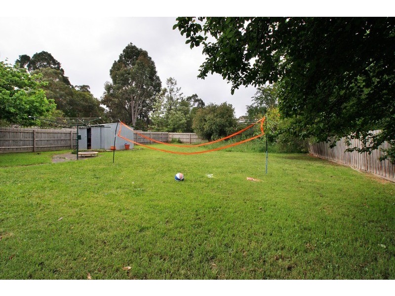 6 Hedwig Drive, Mooroolbark VIC 3138