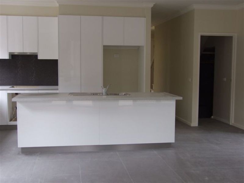 4/32 Bonnie View Road, Croydon North VIC 3136