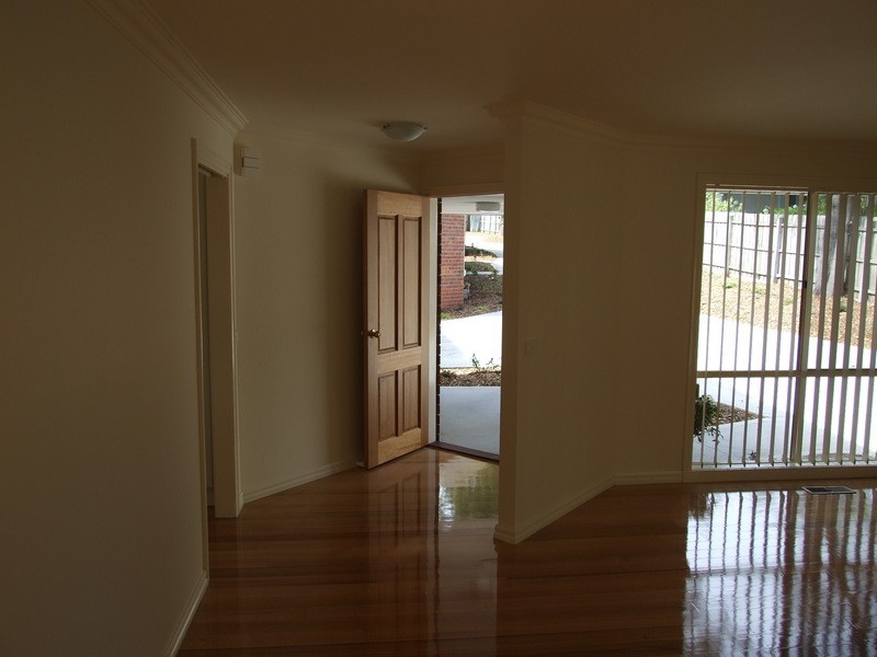 4/12 Ryland Avenue, Croydon VIC 3136