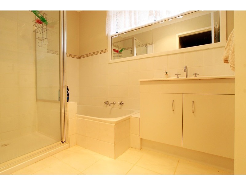 Chirnside Park VIC 3116