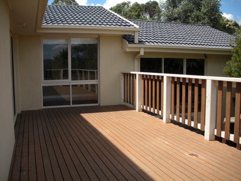 30 Autumn Grove, Mooroolbark VIC 3138