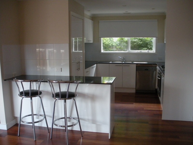 30 Autumn Grove, Mooroolbark VIC 3138